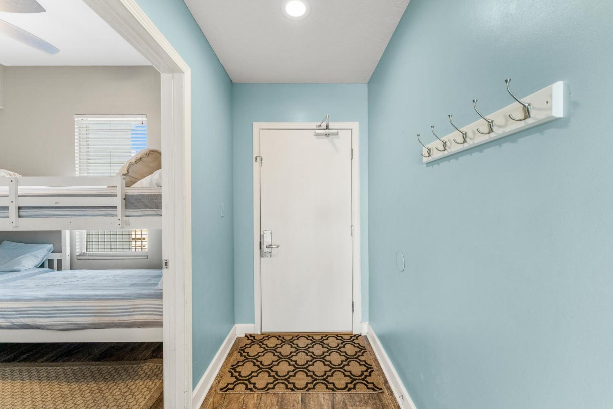 Stunning Gulf Front 3bd Condo! With Chair Service For 4! Presented By Dolce Getaways Pcb! Appartement *